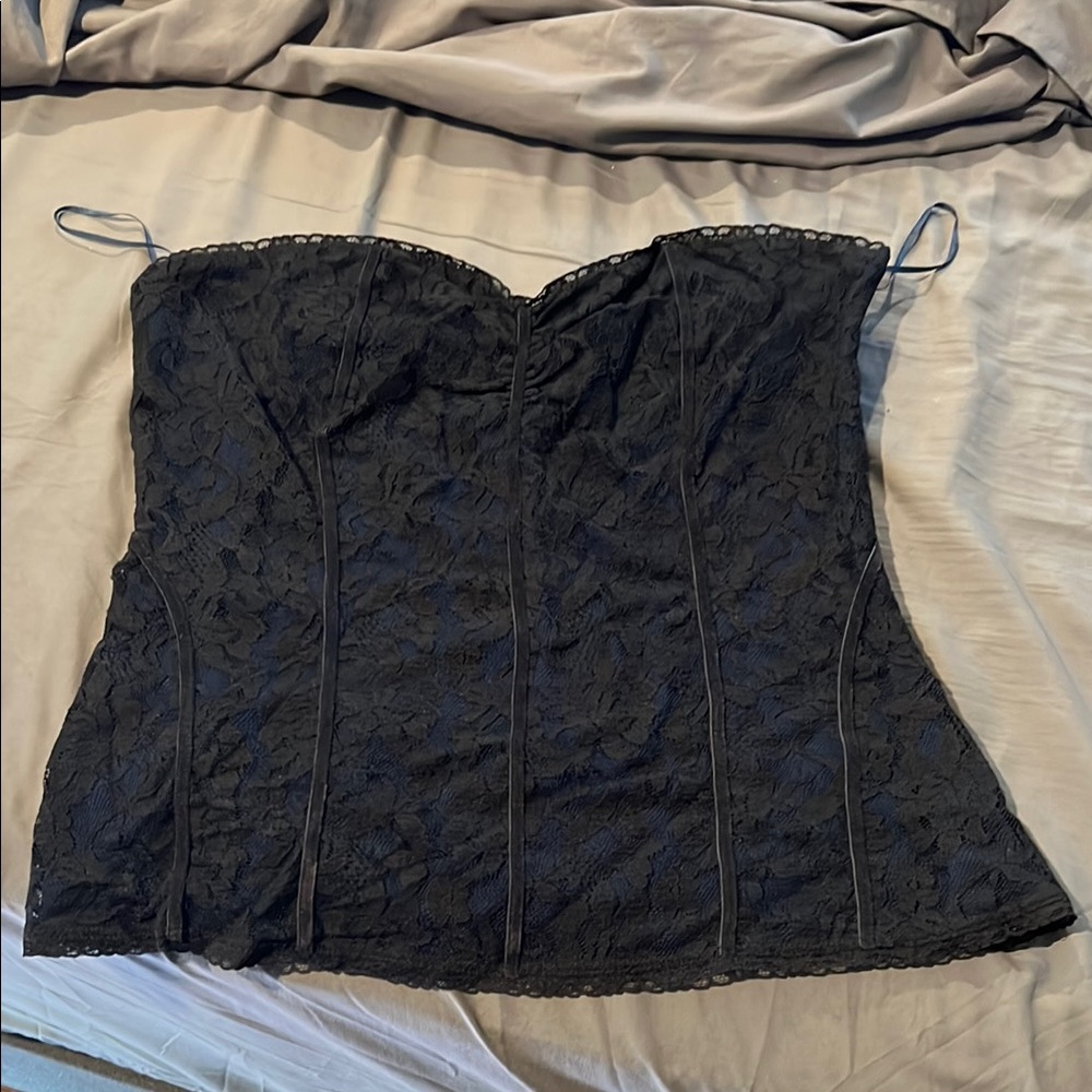 Chic Black Lace Bustier